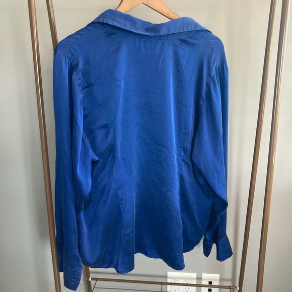 Silk Button Up 2XL - Picture 3 of 4